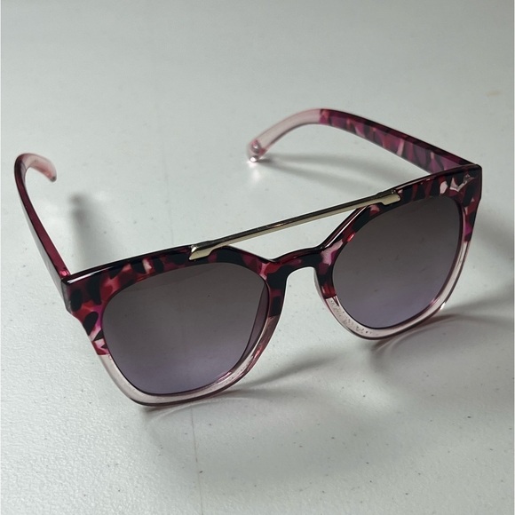 Betsey Johnson Tortoise Shell Geometric Retro Modern MCM Glasses Classic Chic - Picture 1 of 15